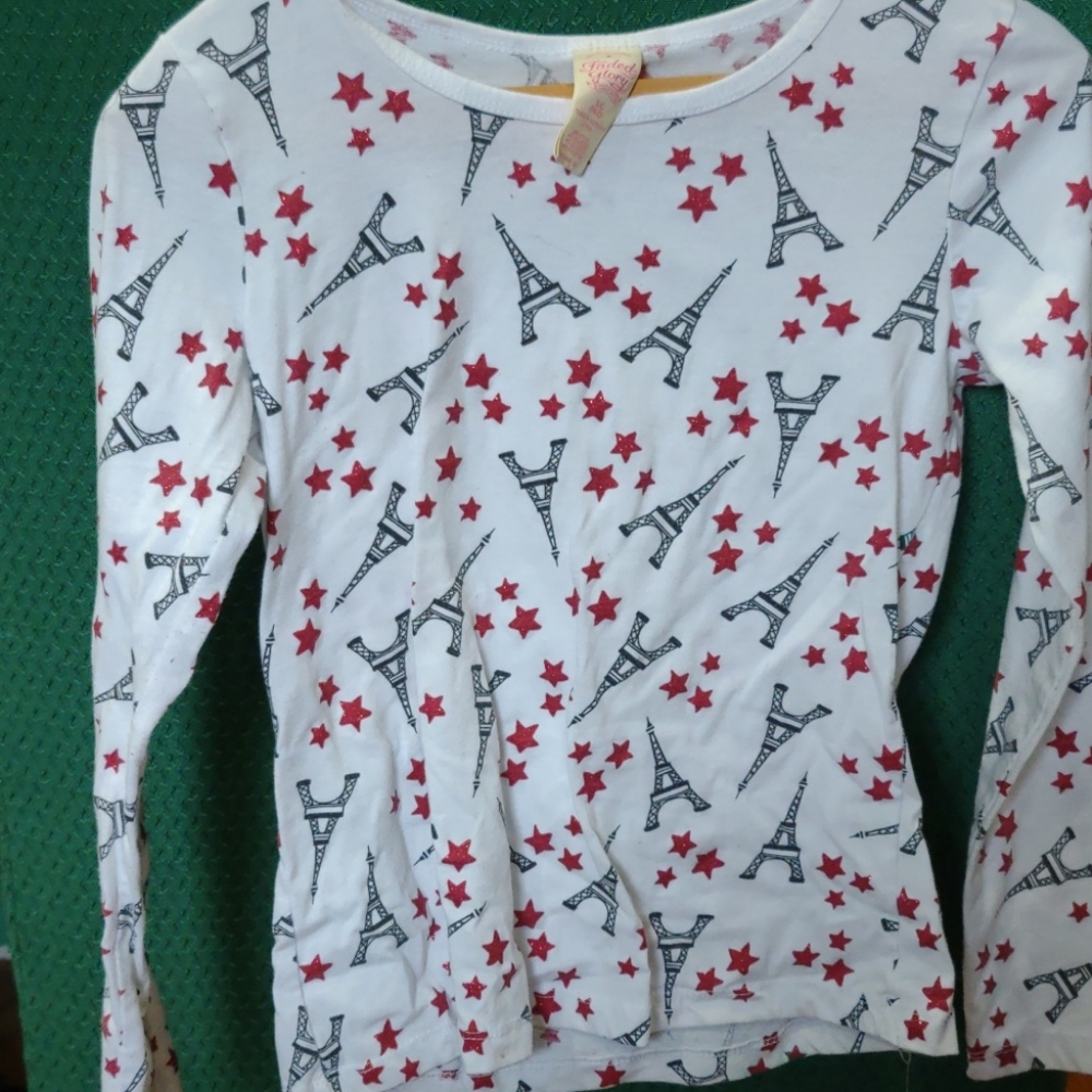 Young girl shirt